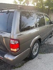 2004 Nissan Parhfinder - Photo 2