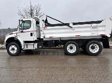 2006 Frightliner Tandem Dump Truck Automatic - Photo 2