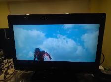 32 Inch LCD Philips HD TV Monitor HDMI input and surround sound - Photo 2