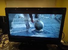 32 Inch LCD Philips HD TV Monitor HDMI input and surround sound - Photo 3