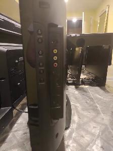 32 Inch LCD Philips HD TV Monitor HDMI input and surround sound - Photo 6