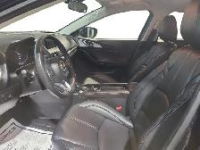 2017 Mazda MAZDA3 SE - Photo 10