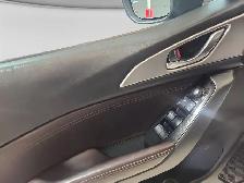 2017 Mazda MAZDA3 SE - Photo 11