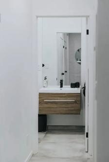 ULTRA MODERN 1 BED IN HEART OF WORTLEY - EXPOSED BRICK - Photo 7
