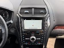 2018 Ford Explorer Platinum 7 Passengers 4WD - Photo 18