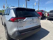2023 Toyota RAV4 Hybrid LE LE Hybrid - Photo 8