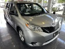 2015 Toyota Sienna - Photo 3