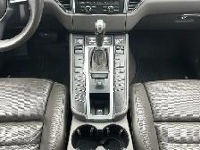 2015 Porsche Macan TURBO AWD/NAVIGATION/B.CAM/PANO ROOF/EXCELLEN - Photo 31