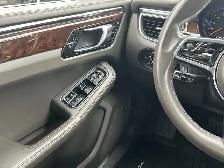 2015 Porsche Macan TURBO AWD/NAVIGATION/B.CAM/PANO ROOF/EXCELLEN - Photo 33