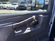 2019 GMC Savana 3500 Cargo Van With Roof Rack - Photo 30