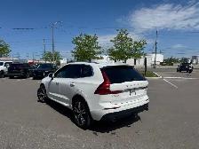 2019 Volvo XC60 MOMENTUM AWD LEATHER PAN/ROOF NAV B/SPOT CAMERA - Photo 5