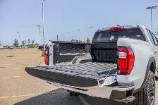 2026 GMC Canyon AT4 - Photo 8