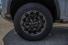 2026 GMC Canyon AT4 - Photo 13