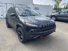 2016 Jeep Cherokee Trailhawk 3.2L | Technology Package - Photo 2