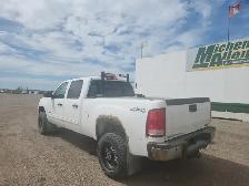 2011 GMC Sierra 2500HD - Photo 3