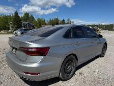 2019 VOLKSWAGEN JETTA SEL PREMIUM | STUNNING - Photo 4