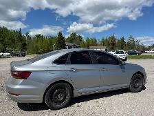2019 VOLKSWAGEN JETTA SEL PREMIUM | STUNNING - Photo 5