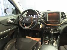 JEEP CHEROKEE 2015 NORTH V6 3.2L 4X4 JAMAIS ACCIDENTE & TOUT EQU - Photo 14