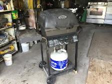 Small 2 Burner Propane BBQ - Photo 2