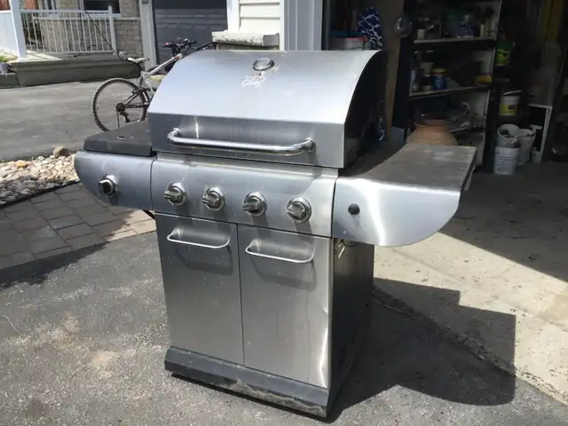 Master Chef 4 Burner Propane BBQ