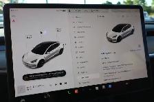 2022 Tesla Model 3 - Photo 11