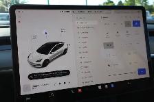2022 Tesla Model 3 - Photo 14