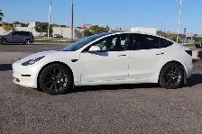 2020 Tesla Model 3 - Photo 3