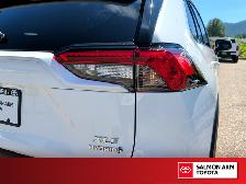 2020 Toyota RAV4 Hybrid XLE XLE AWD, NO ACCIDENTS, TOYOTA CER... - Photo 11