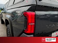 2024 Toyota Tacoma ONE OWNER, NEAR NEW TIRES, NEAR NEW BRAKES... - Photo 11