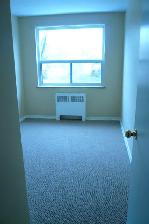 Free one month 3 bedroom, August 1, main floor - Photo 6