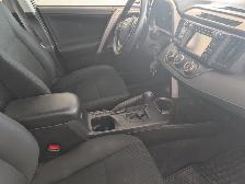 2018 Toyota RAV4 LE - Photo 6
