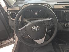 2018 Toyota RAV4 LE - Photo 11