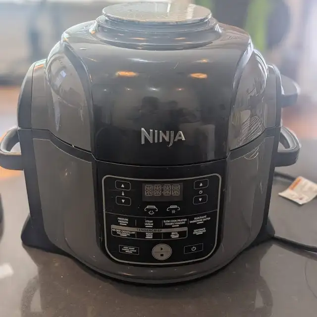 Ninja Foodi Multi-Cooker - Like New