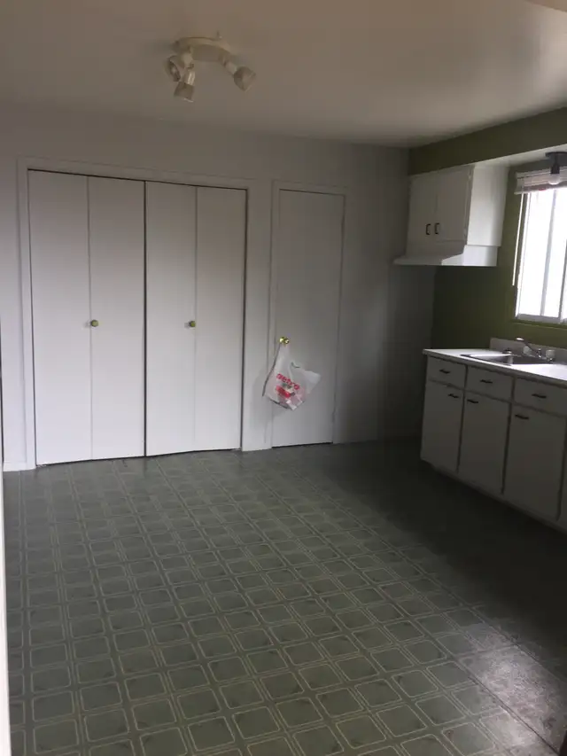 Contrecoeur, 4 1\2 à louer 1er juillet 850$ 514-924-7063