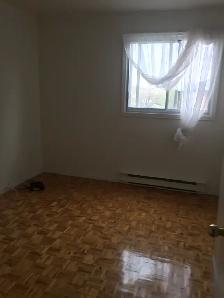Contrecoeur, 4 1\2 à louer 1er juillet 850$ 514-924-7063 - Photo 4