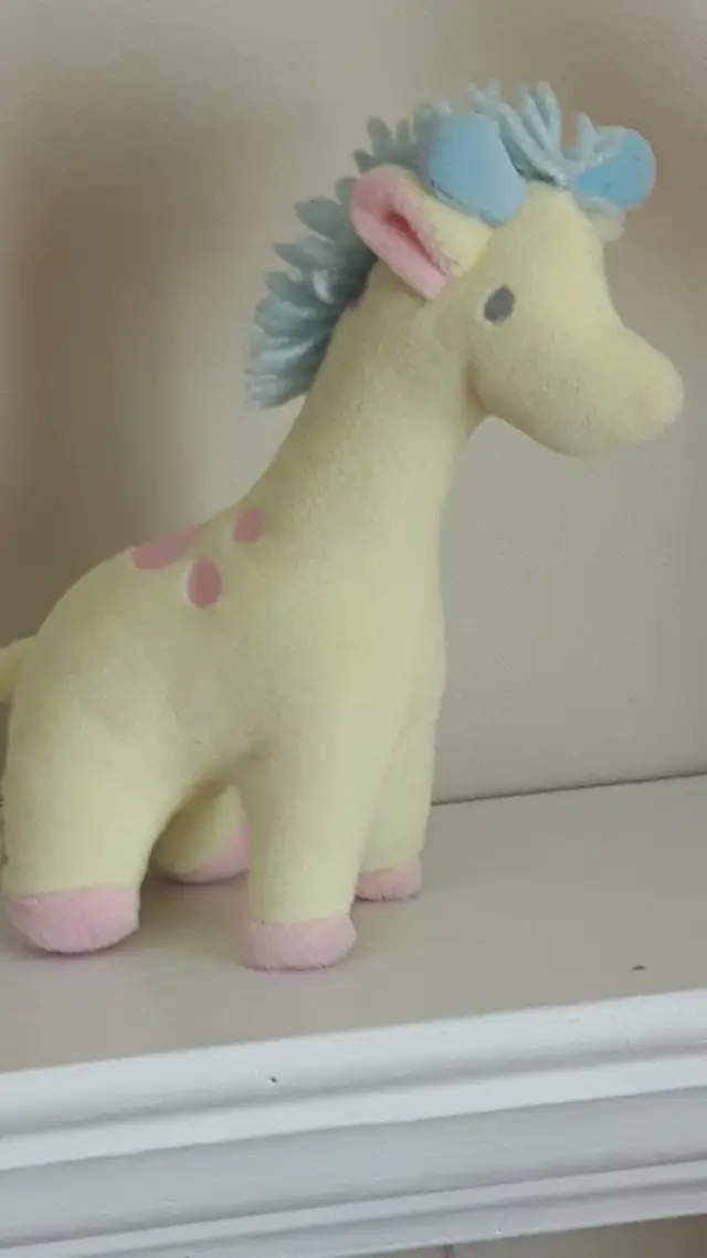 BÉBÉGIRAFFE NEUFDOUX JAUNE ROSE BLANC 7'HAU HOCHET INTERNE $5.00
