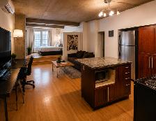 Magnifique Loft Style New-Yorkais | Vieux-Montréal | Face à Notr