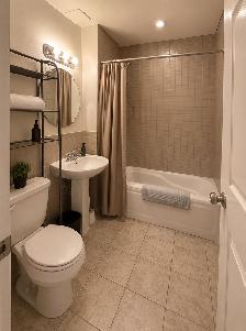 Magnifique Loft Style New-Yorkais | Vieux-Montréal | Face à Notr - Photo 3