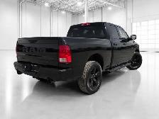 2023 Ram 1500 Classic Night Edition Quad V8 | Sub Zero Pkg | 4X4 - Photo 3