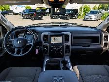2023 Ram 1500 Classic Night Edition Quad V8 | Sub Zero Pkg | 4X4 - Photo 7