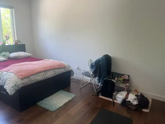 Luxury Room Rental -Stoney Creek @ Fruitland/QEW by lake Ontario