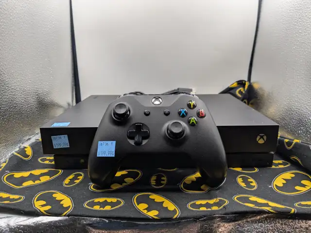 Xbox One X Console (#18736)