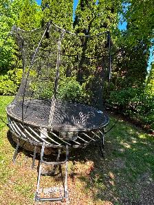 8 foot diameter Springform trampoline for sale - Photo 2