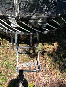 8 foot diameter Springform trampoline for sale - Photo 4