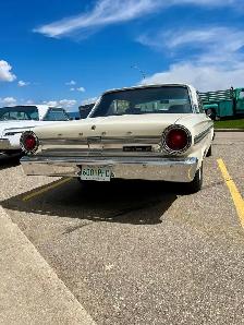 1964 Ford Fairlane - Photo 4