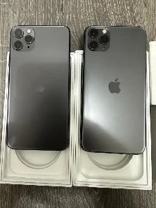 iPhone 11 PRO MAX 512GB - Mint Condition!
