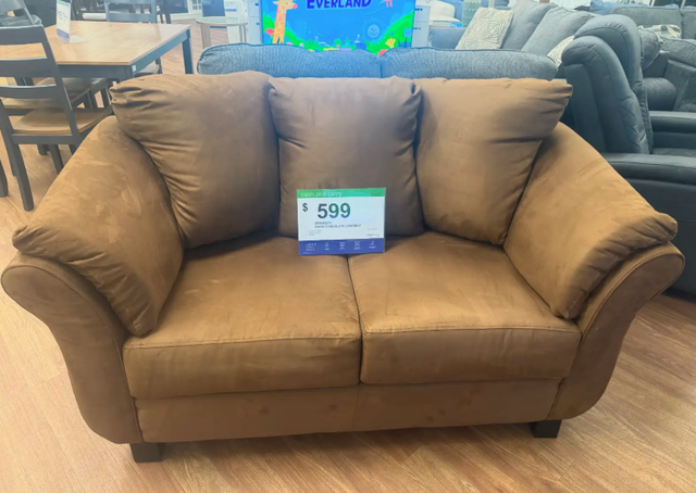 RAINE CHOCOLATE LOVESEAT