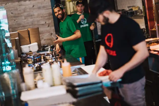 Restaurant Job Emplois part time full time
