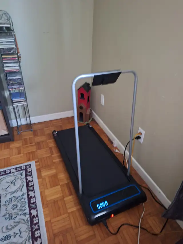 $40 LIKE NEW WALKING PAD MIDLAND