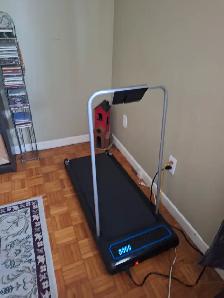 $40 LIKE NEW WALKING PAD MIDLAND